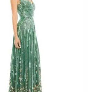 green long formal size 8 Mac Duggal dress